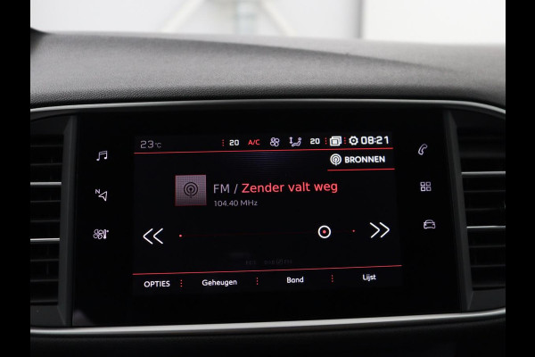 Peugeot 308 1.2 PureTech Blue Lease GT Panoramadak | 360 camera | Adaptive cruise | Carplay | Navigatie | DAB+ | Dodehoek herkenning | Sfeerverlichting | Climate control | Stoelverwarming