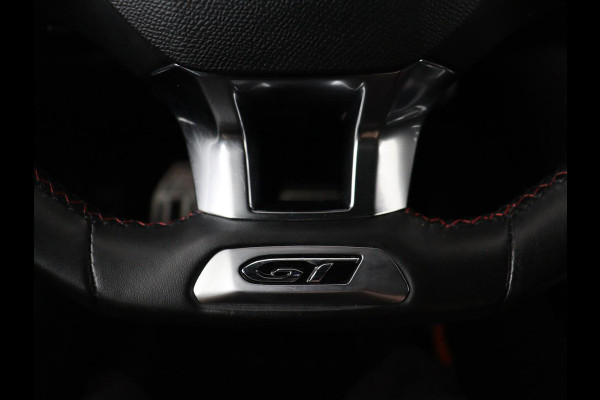 Peugeot 308 1.2 PureTech Blue Lease GT Panoramadak | 360 camera | Adaptive cruise | Carplay | Navigatie | DAB+ | Dodehoek herkenning | Sfeerverlichting | Climate control | Stoelverwarming