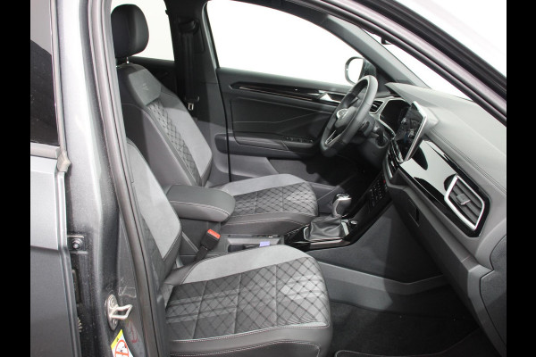 Volkswagen T-Roc 1.5 eTsi R-Line Edition Automaat Navigatie Apple Carplay/Android Auto Camera Parkeersensoren Adaptive Cruise Control Stoelverwarming Virtual Cockpit Elektrische achterklep Getinte ramen Climate Control