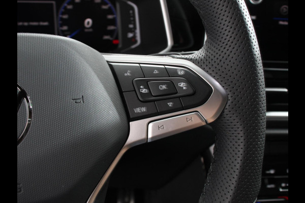 Volkswagen T-Roc 1.5 eTsi R-Line Edition Automaat Navigatie Apple Carplay/Android Auto Camera Parkeersensoren Adaptive Cruise Control Stoelverwarming Virtual Cockpit Elektrische achterklep Getinte ramen Climate Control