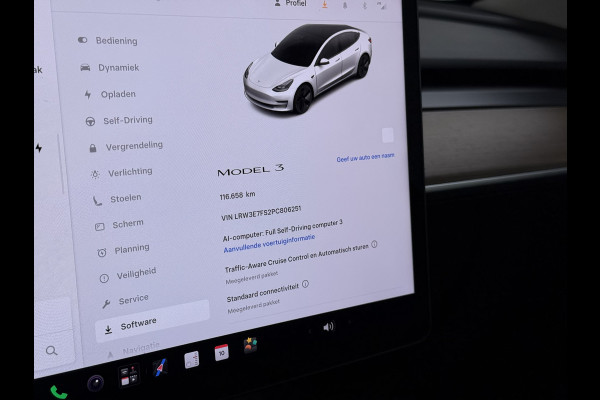 Tesla Model 3 Standard RWD Plus SOH 91% Warmtepomp Trekhaak LFP Accu Panoramadak Navi Camera's Leder Memory Stuur+Stoelverwarming Traffic-Aware Cruise Control AMD Ryzen™ Elek.Achterklep Led 1.000KG Trekgewicht Origineel Nederlandse Auto