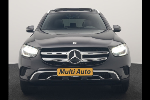 Mercedes-Benz GLC 300e 4MATIC Business Solution AMG PHEV 313pk Dealer O.H. | Panodak | Head Up | Camera | Alcantara Sportstoelen Verwarmd | Sfeerverlichting | Keyless | Blis | Apple Carplay | Cruise Control | Navigatie | DAB | Plug In Hybrid |