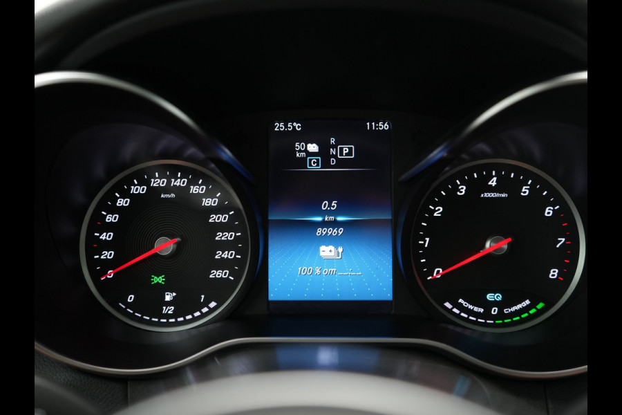 Mercedes-Benz GLC 300e 4MATIC Business Solution AMG PHEV 313pk Dealer O.H. | Panodak | Head Up | Camera | Alcantara Sportstoelen Verwarmd | Sfeerverlichting | Keyless | Blis | Apple Carplay | Cruise Control | Navigatie | DAB | Plug In Hybrid |