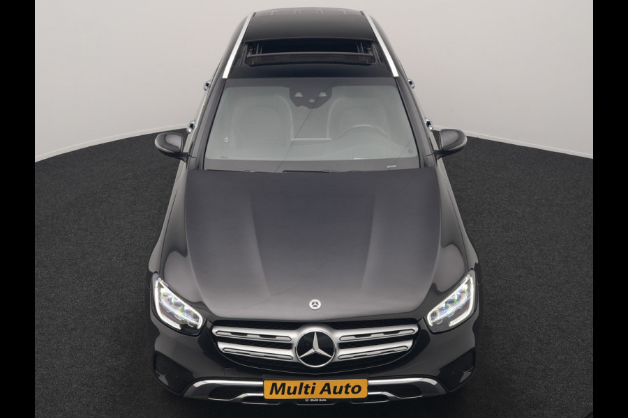 Mercedes-Benz GLC 300e 4MATIC Business Solution AMG PHEV 313pk Dealer O.H. | Panodak | Head Up | Camera | Alcantara Sportstoelen Verwarmd | Sfeerverlichting | Keyless | Blis | Apple Carplay | Cruise Control | Navigatie | DAB | Plug In Hybrid |