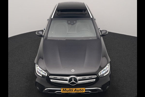 Mercedes-Benz GLC 300e 4MATIC Business Solution AMG PHEV 313pk Dealer O.H. | Panodak | Head Up | Camera | Alcantara Sportstoelen Verwarmd | Sfeerverlichting | Keyless | Blis | Apple Carplay | Cruise Control | Navigatie | DAB | Plug In Hybrid |