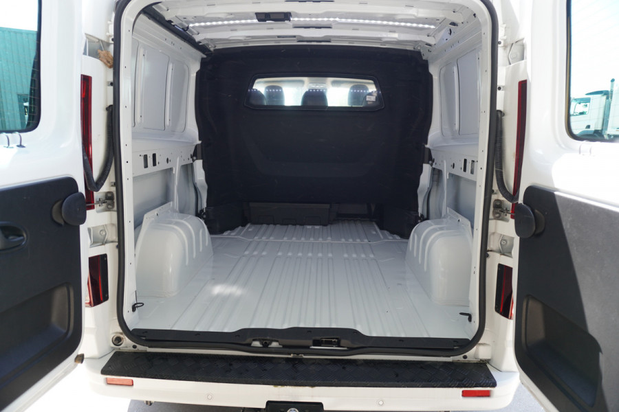 Renault Trafic 2.0 Blue dCi 170PK T29 L2H1 Extra Anniversary DC Automaat nr. V011 | Climate | Navi | Camera | Cruise | Glaslook | Trekhaak