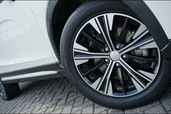 Mitsubishi Eclipse Cross 163PK First Edition AUTOM. | TREKHAAK | CAMERA | WINTERPACK