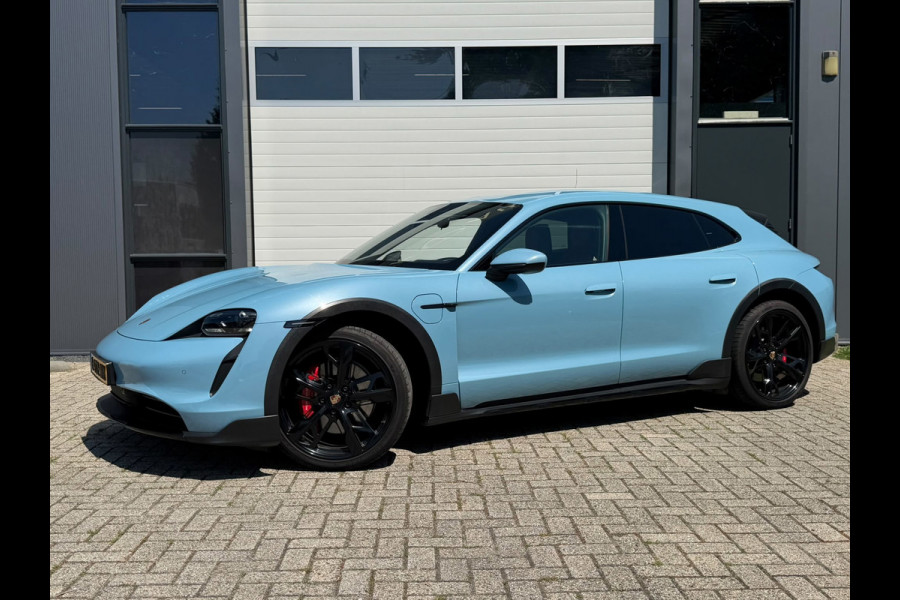 Porsche Taycan Cross Turismo 4S 93 kWh | 4 Wiel besturing | Bose | Camera | Ijsblauw Metallic | 490PK