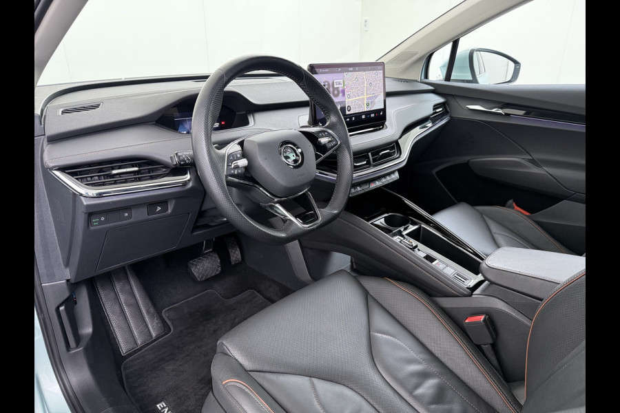 Škoda ENYAQ iV Pano.Dak Leer 20" Stuur+Stoel+Achterb.-Verwarmd 3-Zone Ecc Navi Apple Carplay Android Auto Draadloze Telefoonlader iV 60 SOH 90.6% Elek.Achterklep Privacy Glas Lmv Led Pdc Isofix DAB Lane Assist Dealeronderhouden Origineel Nederlandse Auto Zeer Compleet