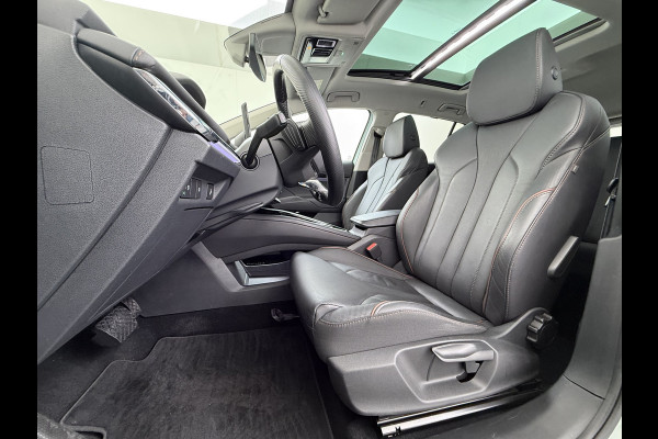 Škoda ENYAQ iV Pano.Dak Leer 20" Stuur+Stoel+Achterb.-Verwarmd 3-Zone Ecc Navi Apple Carplay Android Auto Draadloze Telefoonlader iV 60 SOH 90.6% Elek.Achterklep Privacy Glas Lmv Led Pdc Isofix DAB Lane Assist Dealeronderhouden Origineel Nederlandse Auto Zeer Compleet