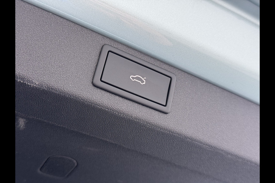 Škoda ENYAQ iV Pano.Dak Leer 20" Stuur+Stoel+Achterb.-Verwarmd 3-Zone Ecc Navi Apple Carplay Android Auto Draadloze Telefoonlader iV 60 SOH 90.6% Elek.Achterklep Privacy Glas Lmv Led Pdc Isofix DAB Lane Assist Dealeronderhouden Origineel Nederlandse Auto Zeer Compleet