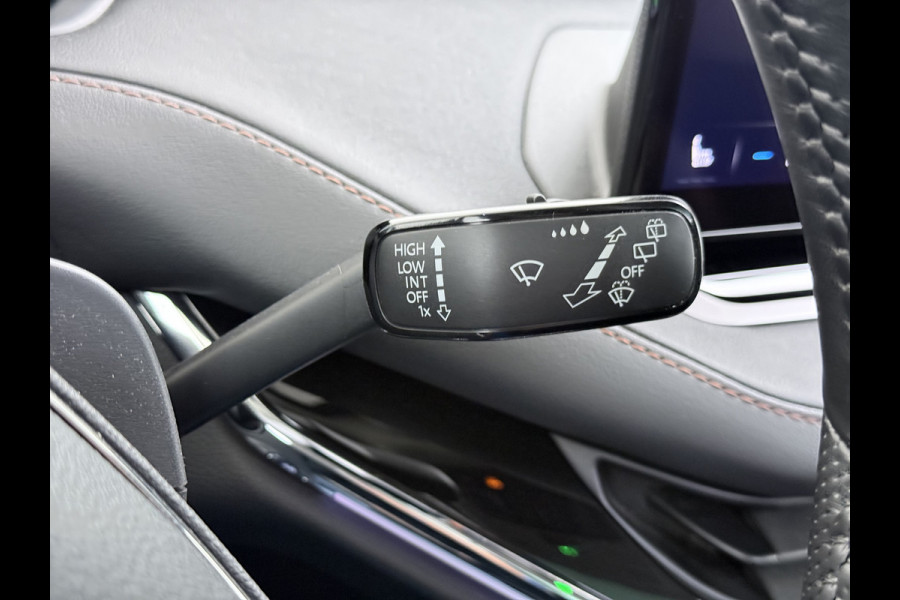 Škoda ENYAQ iV Pano.Dak Leer 20" Stuur+Stoel+Achterb.-Verwarmd 3-Zone Ecc Navi Apple Carplay Android Auto Draadloze Telefoonlader iV 60 SOH 90.6% Elek.Achterklep Privacy Glas Lmv Led Pdc Isofix DAB Lane Assist Dealeronderhouden Origineel Nederlandse Auto Zeer Compleet