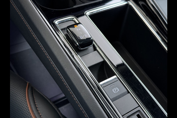 Škoda ENYAQ iV Pano.Dak Leer 20" Stuur+Stoel+Achterb.-Verwarmd 3-Zone Ecc Navi Apple Carplay Android Auto Draadloze Telefoonlader iV 60 SOH 90.6% Elek.Achterklep Privacy Glas Lmv Led Pdc Isofix DAB Lane Assist Dealeronderhouden Origineel Nederlandse Auto Zeer Compleet