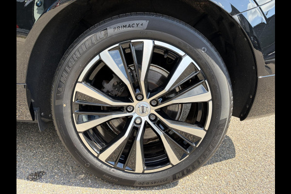 Volvo XC60 2.0 T8 Plug-in hybrid AWD Ultra Dark T8 12 MND. BOVAG GARANTIE | HEAD UP | PANORAMA DAK | ACHTERUITRIJ CAMERA | BOWERS & WILKINS | MEM. SEATS | STOEL+STUUR VERWARMING |