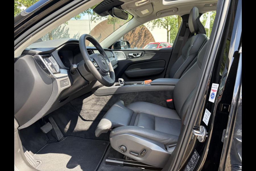 Volvo XC60 2.0 T8 Plug-in hybrid AWD Ultra Dark T8 12 MND. BOVAG GARANTIE | HEAD UP | PANORAMA DAK | ACHTERUITRIJ CAMERA | BOWERS & WILKINS | MEM. SEATS | STOEL+STUUR VERWARMING |