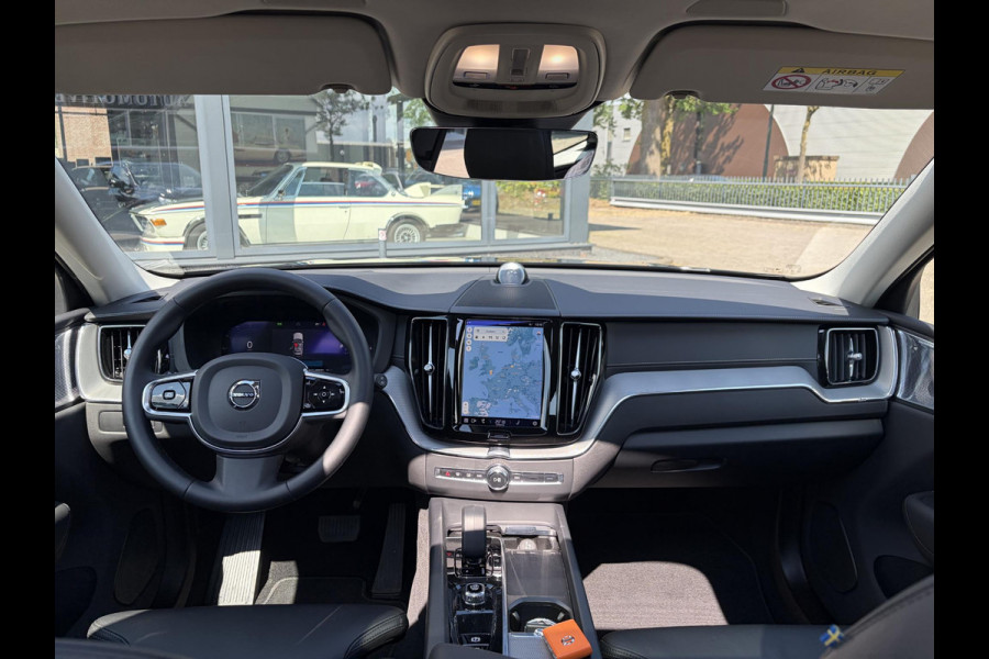 Volvo XC60 2.0 T8 Plug-in hybrid AWD Ultra Dark T8 12 MND. BOVAG GARANTIE | HEAD UP | PANORAMA DAK | ACHTERUITRIJ CAMERA | BOWERS & WILKINS | MEM. SEATS | STOEL+STUUR VERWARMING |
