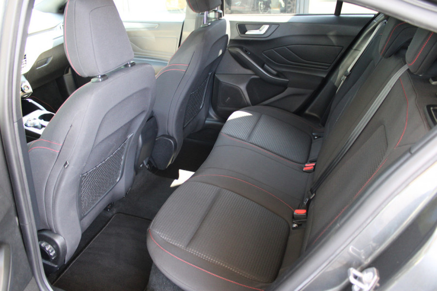Ford Focus 1.0 EcoBoost ST Line | Trekhaak | Winterpack | Adaptieve cruise