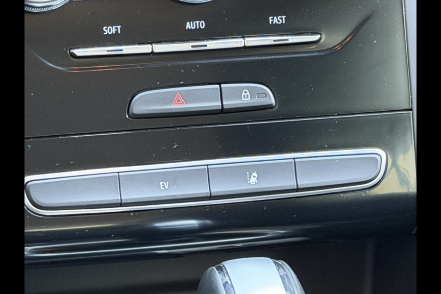 Renault Mégane Estate 1.6 E-Tech Plug-In Hybrid 160 Business Zen | Carplay/Android | PDC voor en achter | Climate | Cruise control | Lane assis