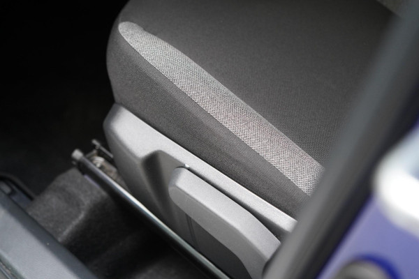 Toyota Aygo X 1.0 VVT-i MT Play | Carplay | Stoelverwarming | Achteruitrijcamera | Lm velgen