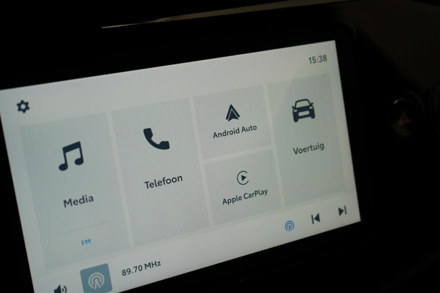 Toyota Aygo X 1.0 VVT-i MT Play | Carplay | Stoelverwarming | Achteruitrijcamera | Lm velgen