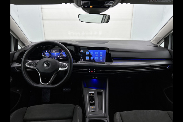 Volkswagen Golf 1.4 eHybrid Style (Goed ondH, Digitale Dash, StoelV, Stoel massage, SfeerV, Navi, Carplay, Parkeersensoren, ETc)