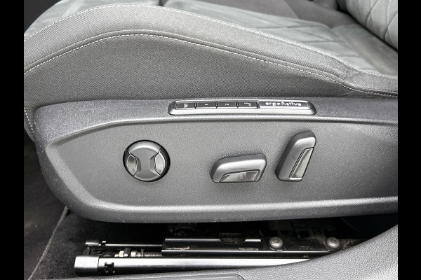Volkswagen Golf 1.4 eHybrid Style (Goed ondH, Digitale Dash, StoelV, Stoel massage, SfeerV, Navi, Carplay, Parkeersensoren, ETc)