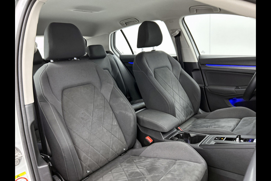 Volkswagen Golf 1.4 eHybrid Style (Goed ondH, Digitale Dash, StoelV, Stoel massage, SfeerV, Navi, Carplay, Parkeersensoren, ETc)