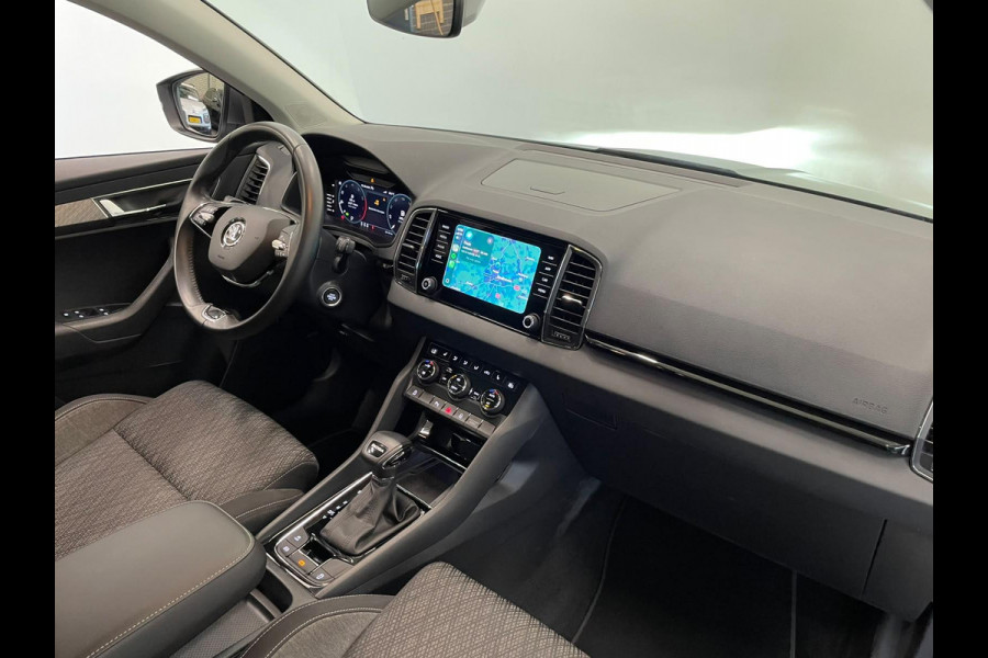 Škoda Karoq 1.5 TSI 150pk DSG Style Navigatie Apple Carplay/Android Auto Parkeersensoren Camera Adaptive Cruise Control Elektrische achterklep Wegklapbare trekhaak Stoel- en stuurverwarming Ledverlichting Virtual Cockpit Climate Control