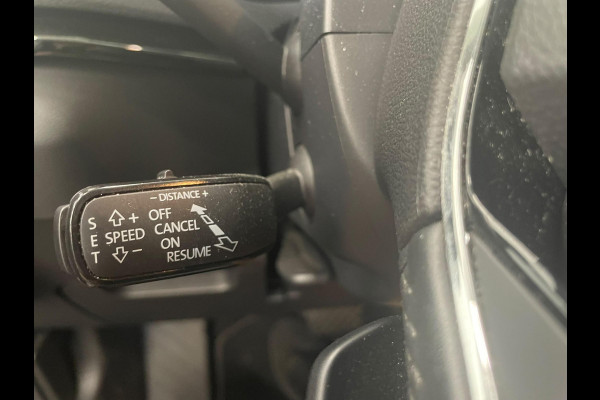 Škoda Karoq 1.5 TSI 150pk DSG Style Navigatie Apple Carplay/Android Auto Parkeersensoren Camera Adaptive Cruise Control Elektrische achterklep Wegklapbare trekhaak Stoel- en stuurverwarming Ledverlichting Virtual Cockpit Climate Control