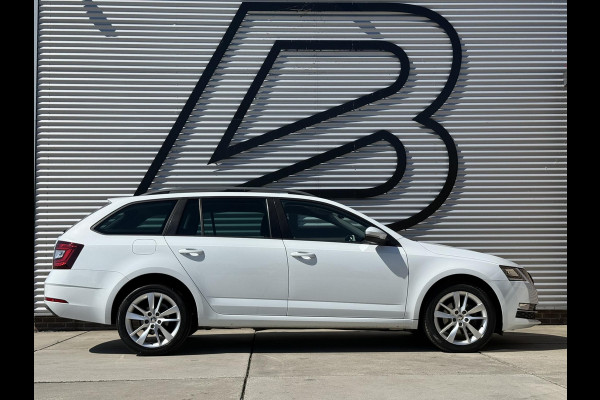 Škoda Octavia Combi 1.4 TSI Greentech Style Business 1e Eigenaar|Trekhaak|Cruise|Carplay|Stoelverw|PDC V+A|Navi|Clima|APK tot 03-2027