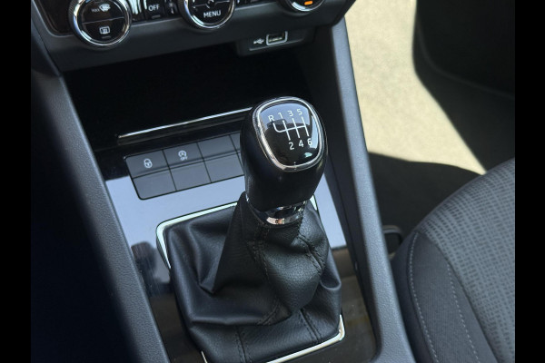 Škoda Octavia Combi 1.4 TSI Greentech Style Business 1e Eigenaar|Trekhaak|Cruise|Carplay|Stoelverw|PDC V+A|Navi|Clima|APK tot 03-2027