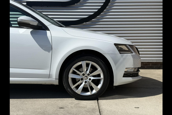Škoda Octavia Combi 1.4 TSI Greentech Style Business 1e Eigenaar|Trekhaak|Cruise|Carplay|Stoelverw|PDC V+A|Navi|Clima|APK tot 03-2027