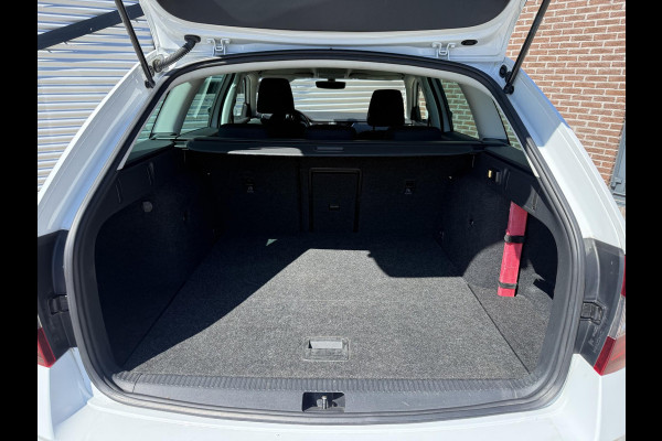 Škoda Octavia Combi 1.4 TSI Greentech Style Business 1e Eigenaar|Trekhaak|Cruise|Carplay|Stoelverw|PDC V+A|Navi|Clima|APK tot 03-2027