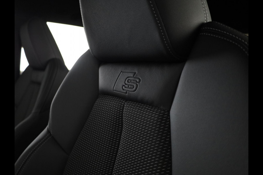 Audi Q4 e-tron 45 S edition Competition 82 kWh 286 pk | Panoramadak | Achteruitrijcamera | Apple Carplay |