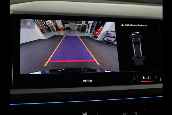 Audi Q4 e-tron 45 S edition Competition 82 kWh 286 pk | Panoramadak | Achteruitrijcamera | Apple Carplay |