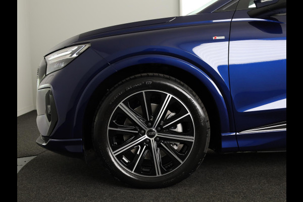 Audi Q4 e-tron 45 S edition Competition 82 kWh 286 pk | Panoramadak | Achteruitrijcamera | Apple Carplay |