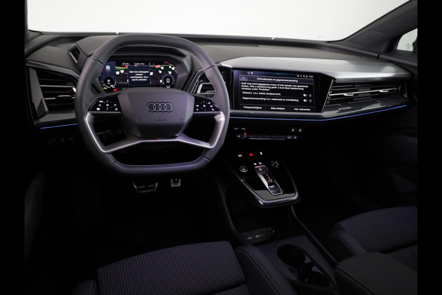 Audi Q4 e-tron 45 S edition Competition 82 kWh 286 pk | Panoramadak | Achteruitrijcamera | Apple Carplay |