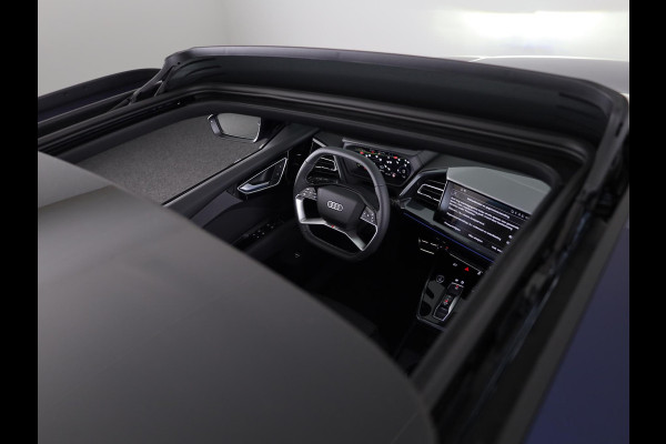 Audi Q4 e-tron 45 S edition Competition 82 kWh 286 pk | Panoramadak | Achteruitrijcamera | Apple Carplay |