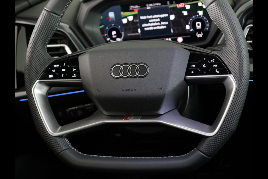 Audi Q4 e-tron 45 S edition Competition 82 kWh 286 pk | Panoramadak | Achteruitrijcamera | Apple Carplay |