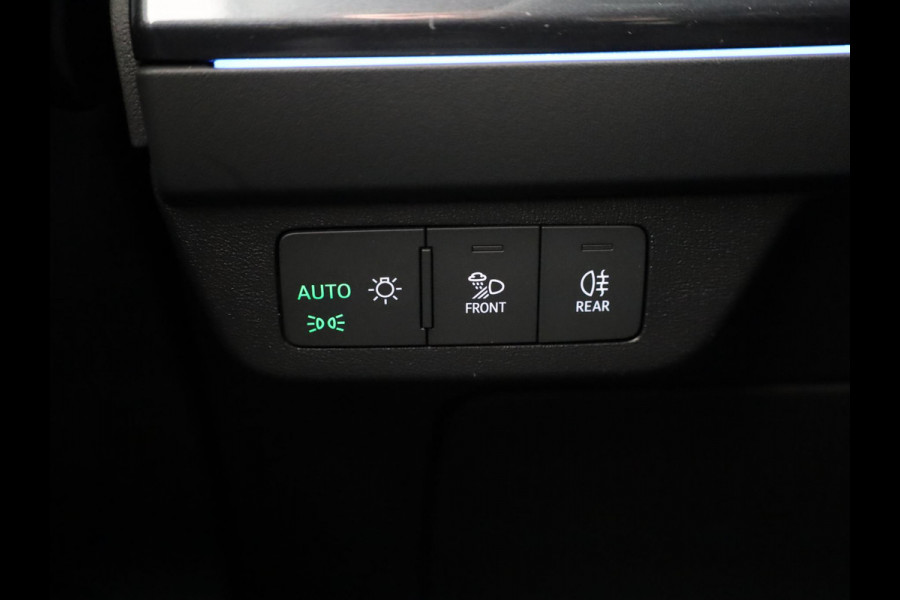 Audi Q4 e-tron 45 S edition Competition 82 kWh 286 pk | Panoramadak | Achteruitrijcamera | Apple Carplay |