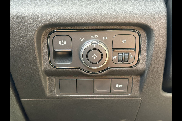 Mercedes-Benz eCitan 112 51kWh L2 284 WLTP 98% (SOH) Camera MBUX Trekhaak 75kW Snelladen Apple Carplay Cruise Control