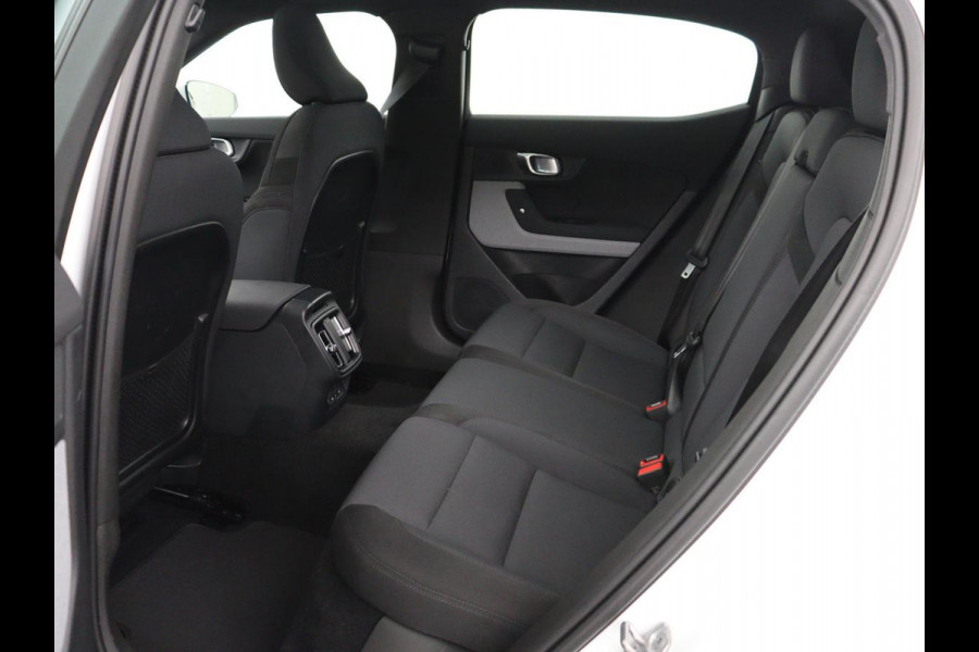 Polestar 2 Long Range Single Motor 78 kWh | SOH 92.0% | Trekhaak | Plus Pack | Panoramadak | | SOH 92.0% | Trekhaak | Plus Pack | Panoramadak | Harman/Kardon | Stuur/stoel verwarming | 20'' | Camera