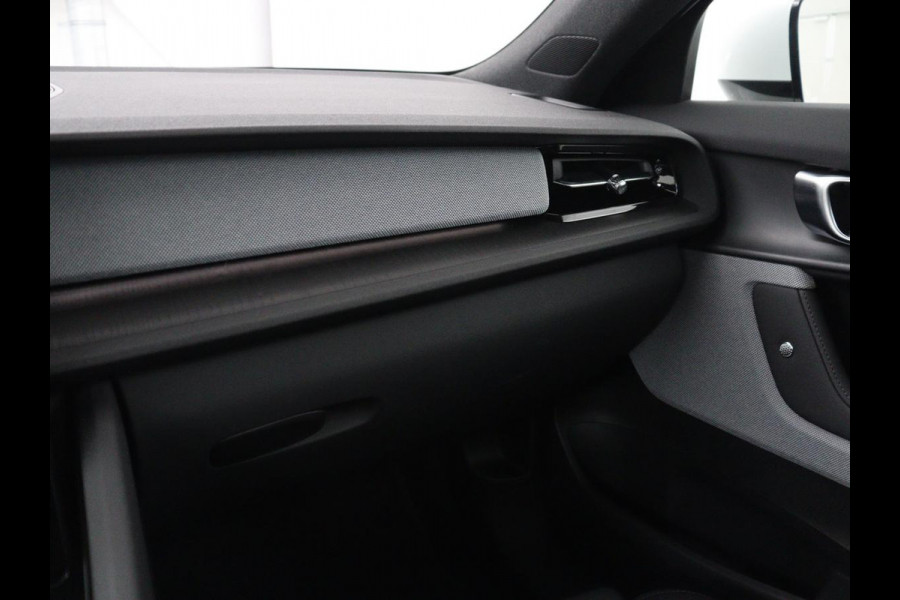 Polestar 2 Long Range Single Motor 78 kWh | SOH 92.0% | Trekhaak | Plus Pack | Panoramadak | | SOH 92.0% | Trekhaak | Plus Pack | Panoramadak | Harman/Kardon | Stuur/stoel verwarming | 20'' | Camera