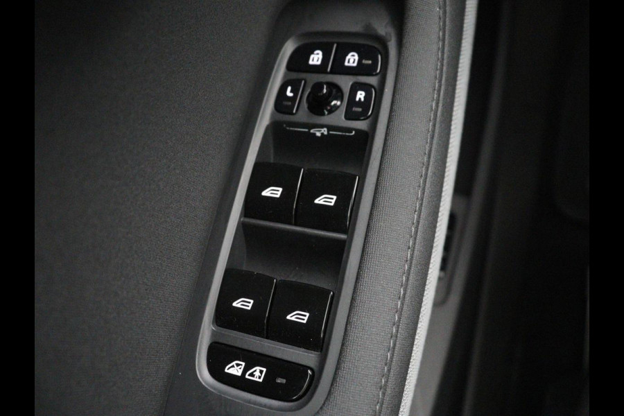 Polestar 2 Long Range Single Motor 78 kWh | SOH 92.0% | Trekhaak | Plus Pack | Panoramadak | | SOH 92.0% | Trekhaak | Plus Pack | Panoramadak | Harman/Kardon | Stuur/stoel verwarming | 20'' | Camera