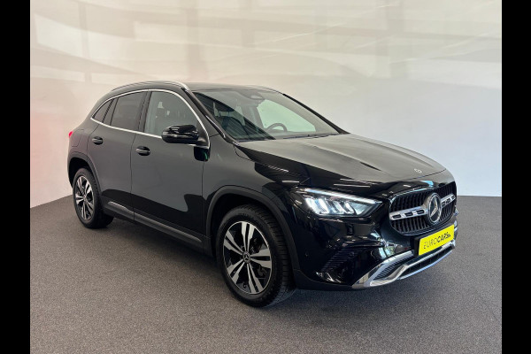 Mercedes-Benz GLA 250 e DCT-8 Aut. Business Solution PDC VA + Camera Navi Stoelverwarming Elektrische Klep LED Privacy Glass 11 kW laden