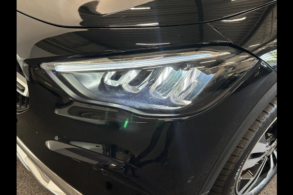 Mercedes-Benz GLA 250 e DCT-8 Aut. Business Solution PDC VA + Camera Navi Stoelverwarming Elektrische Klep LED Privacy Glass 11 kW laden