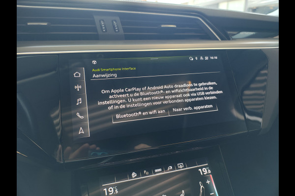 Audi e-tron 55 408PK Quattro Advanced Edition Plus 95kWh SOH 92% Panoramadak Adap.Cruise Camera Leder+Verwarmd Navi Apple Carplay Android Au Elek.Achterklep Privacy Glas Lmv 20" Led Pdc Elek.Stoelen+Memory DAB Origineel Nederlandse Auto