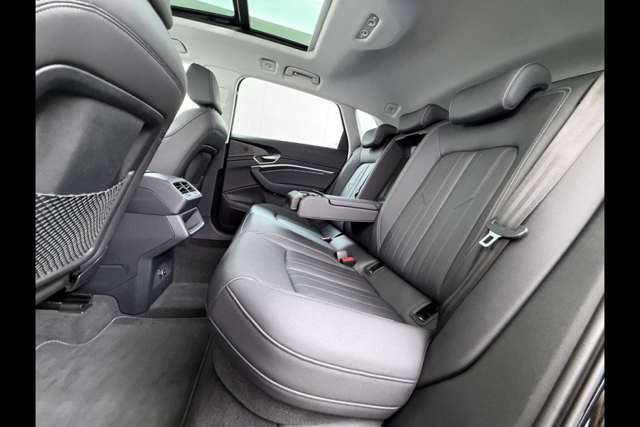 Audi e-tron 55 408PK Quattro Advanced Edition Plus 95kWh SOH 92% Panoramadak Adap.Cruise Camera Leder+Verwarmd Navi Apple Carplay Android Au Elek.Achterklep Privacy Glas Lmv 20" Led Pdc Elek.Stoelen+Memory DAB Origineel Nederlandse Auto