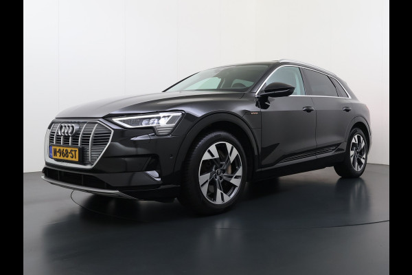 Audi e-tron 55 408PK Quattro Advanced Edition Plus 95kWh SOH 92% Panoramadak Adap.Cruise Camera Leder+Verwarmd Navi Apple Carplay Android Au Elek.Achterklep Privacy Glas Lmv 20" Led Pdc Elek.Stoelen+Memory DAB Origineel Nederlandse Auto