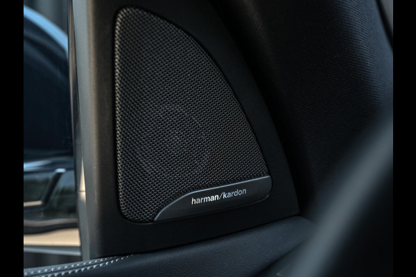 BMW X5 xDrive50e | M-Sport Pro | Panoramadak | 360 Camera | Active Cruise | Harman/Kardon | Iconic Glow | Ambiance Interieur | Stoel Ventilatie | Memory Seats | Luchtvering |